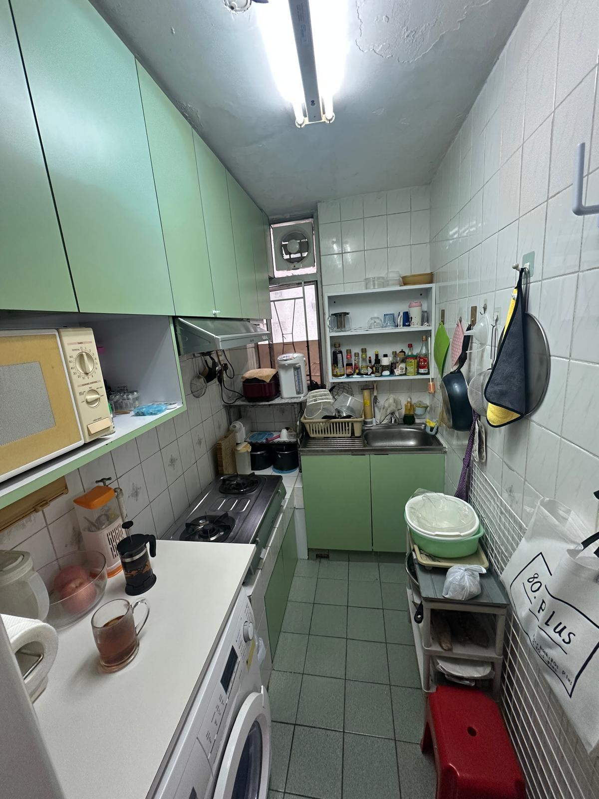 廚房空間充裕。(代理提供)