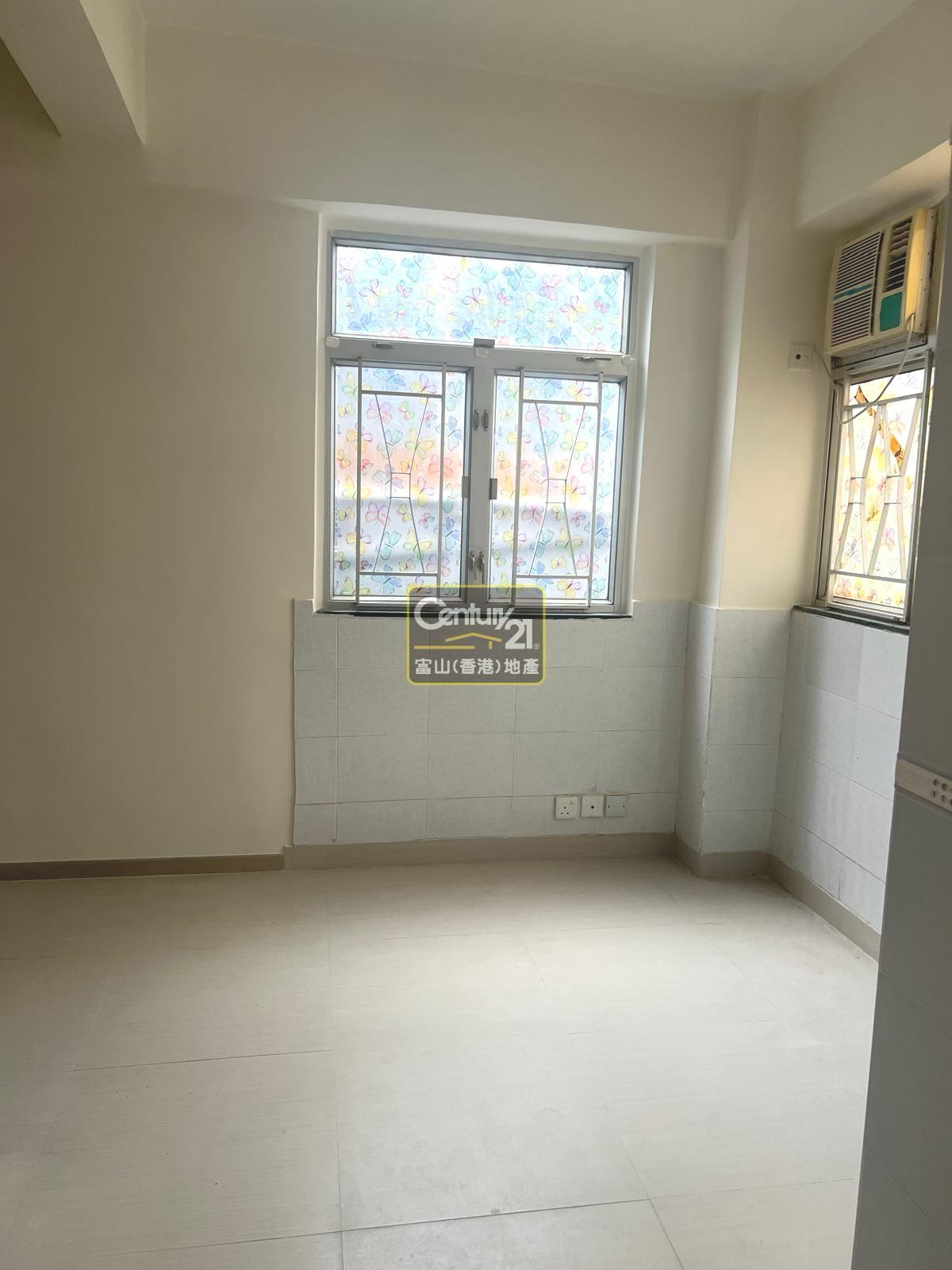 單位附帶新淨裝修,可即時入住。(代理提供)