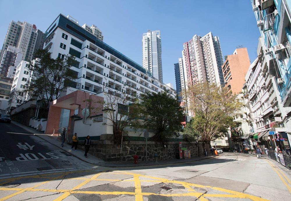 元創方的前身先後是中央書院和荷李活道已婚警察宿舍,現在已活化為香港創意園地。(圖片來源:元創方網站)