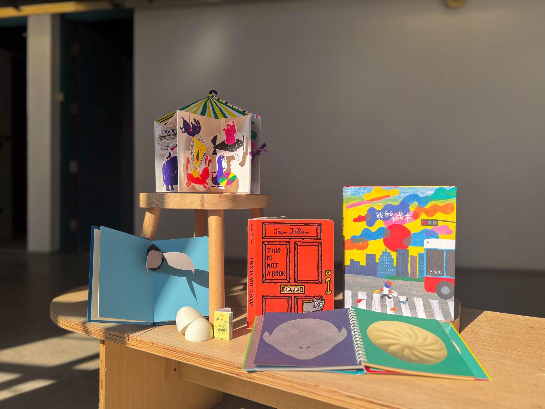 「FEEL FREE, FEEL 3」繪本展將於4月25日至5月18日於PMQ元創方舉行。