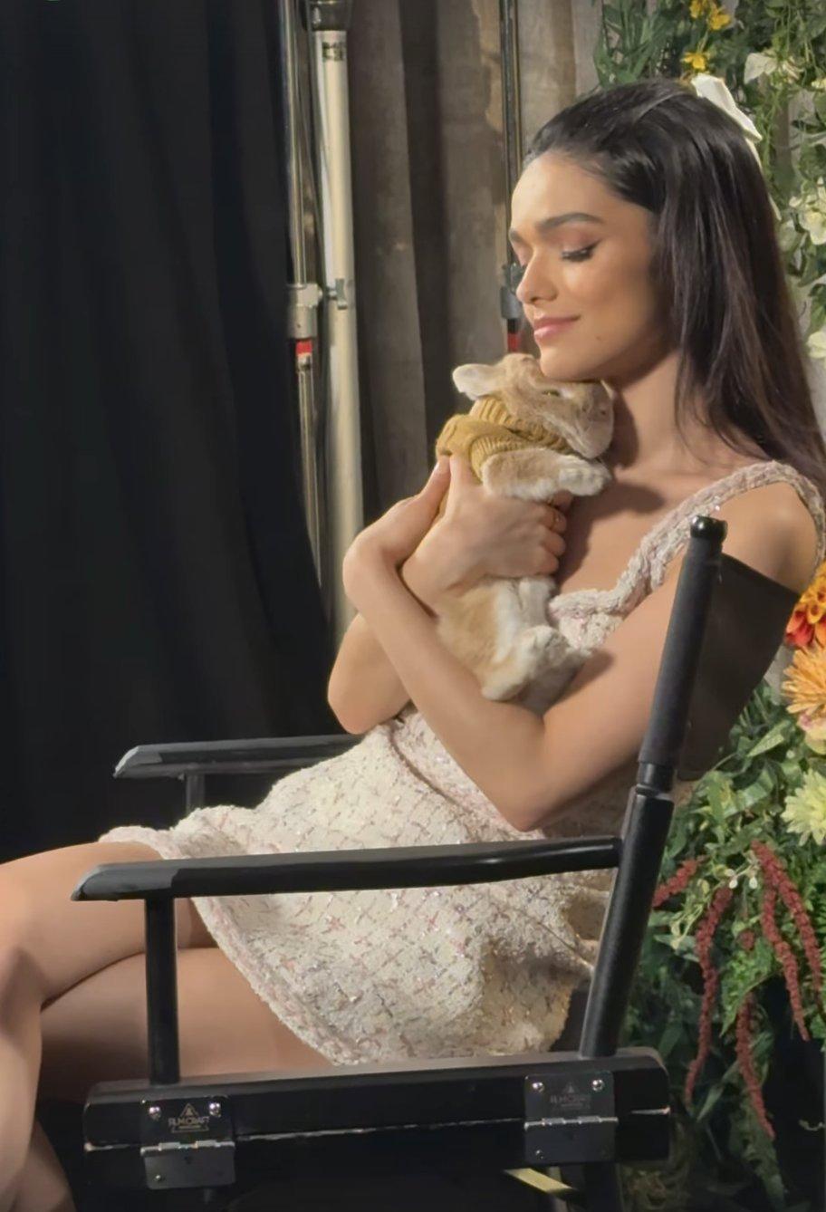 《白雪公主》票房慘淡,有人歸究麗素莎嘉娜的言論。