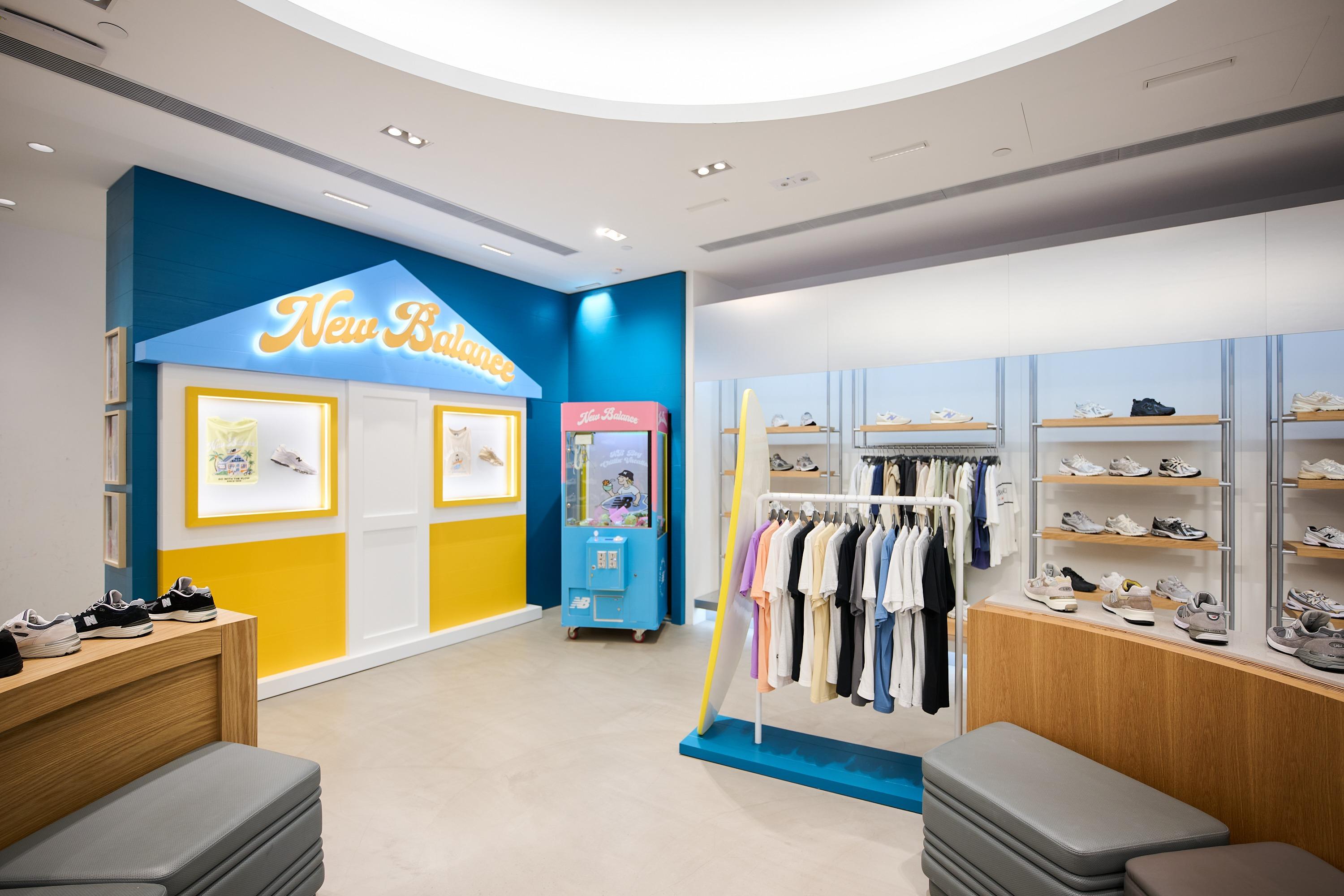 New Balance於尖沙咀The One打造NB BOY期間限定主題店,並推出「NB BOY 毛絨公仔」夾公仔體驗。