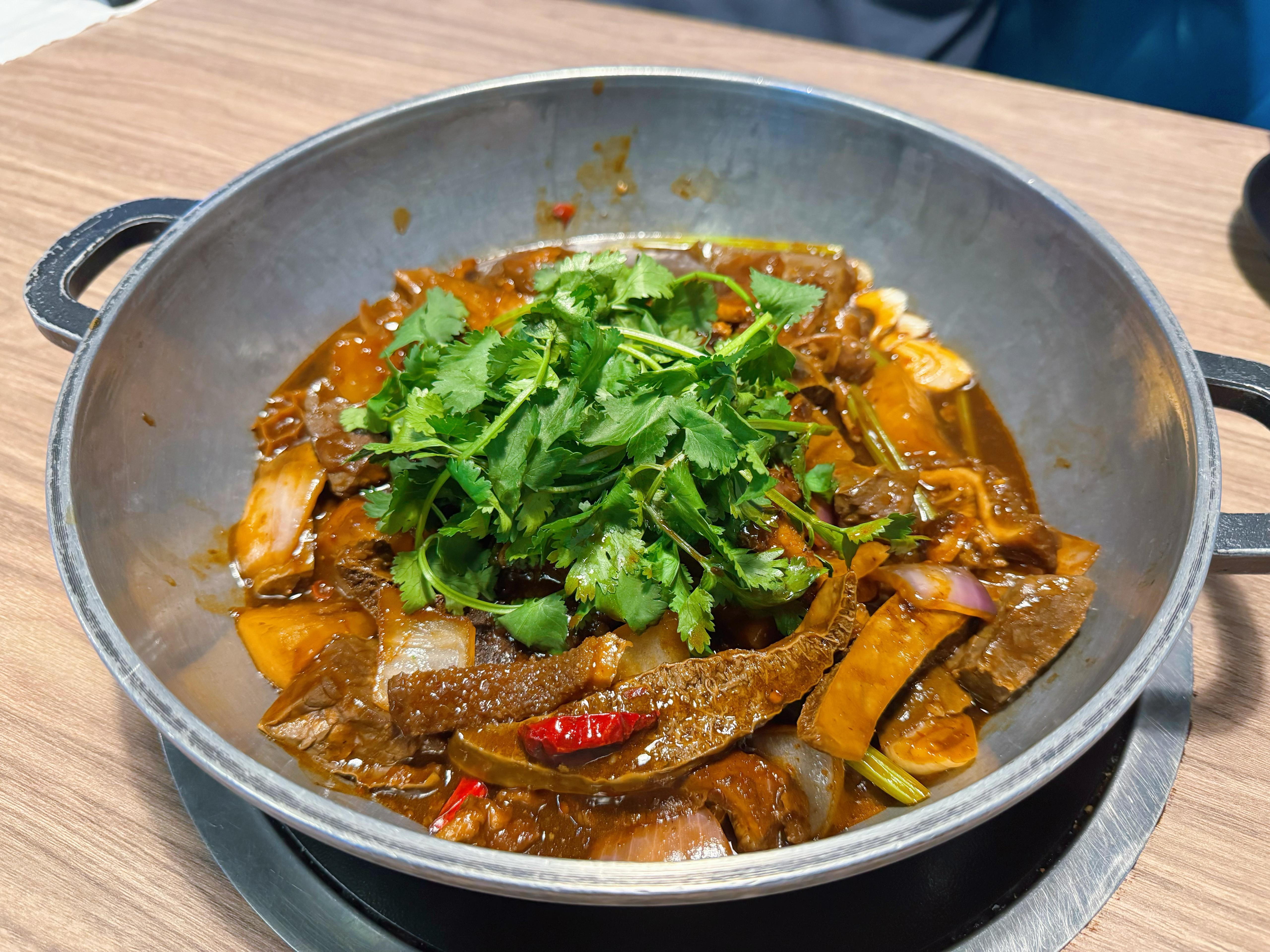 新增任食秘製牛雜煲。