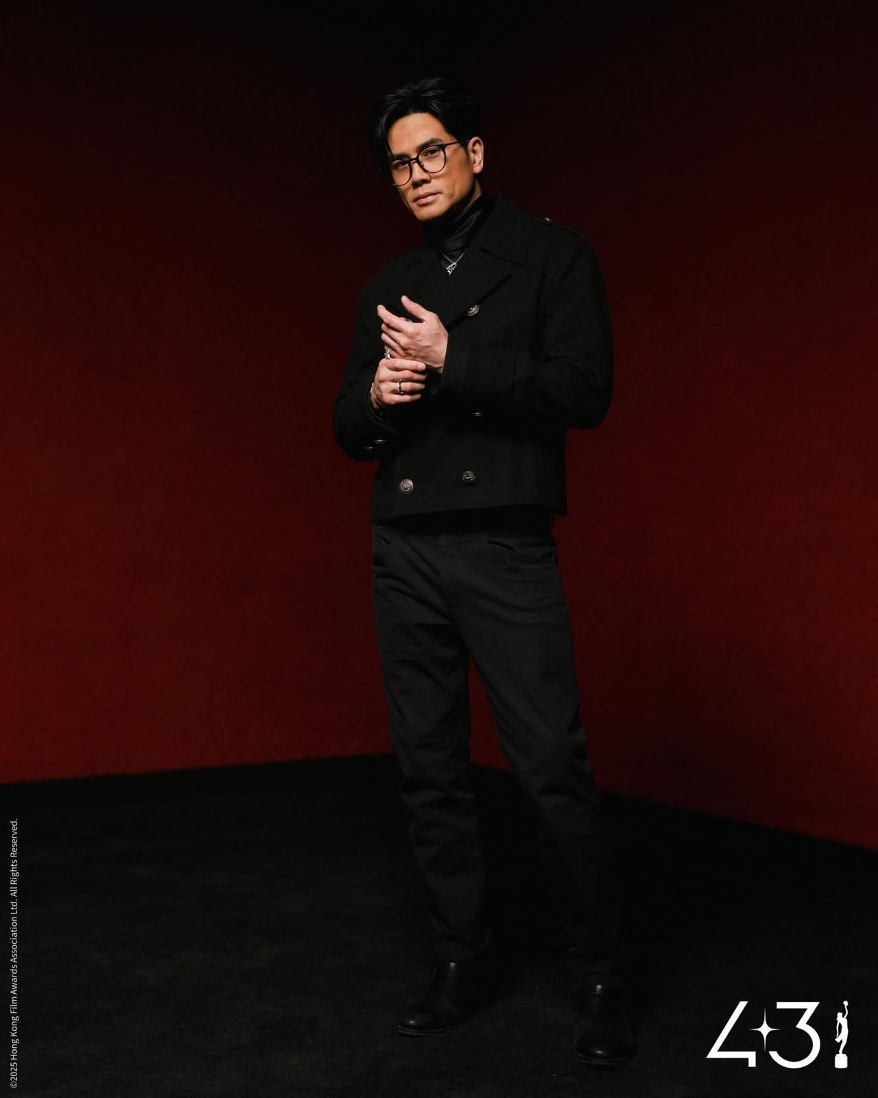 伍允龍武打演員及動作指導出身,憑《九龍城寨之圍城》首獲金像獎演技獎提名,角逐最佳男配角。