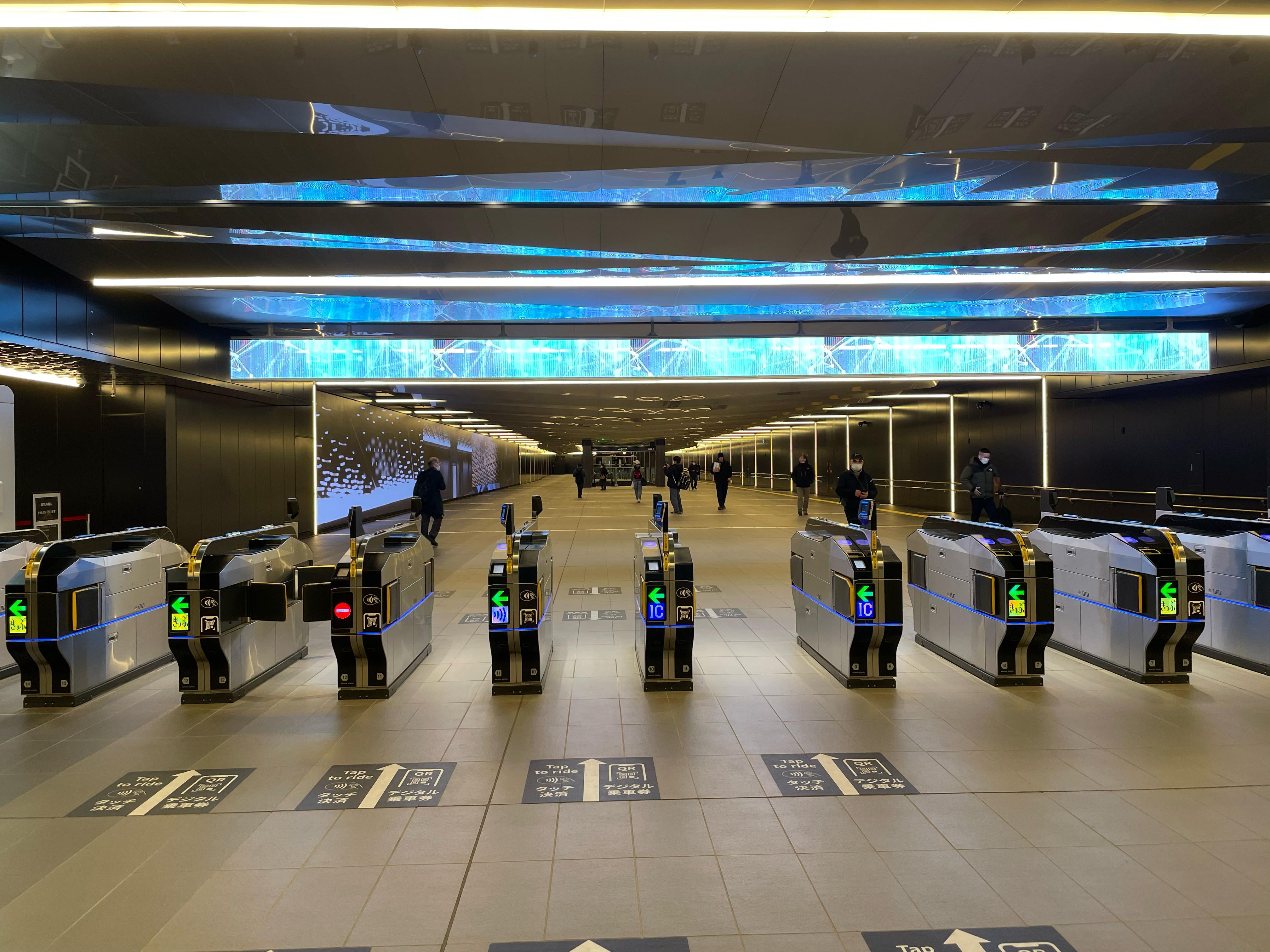 大阪世博會地鐵夢洲站。(《am730》記者攝)