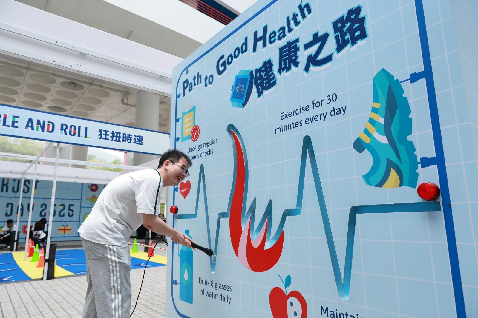 除攤位遊戲外,科大亦設置有關展覽。