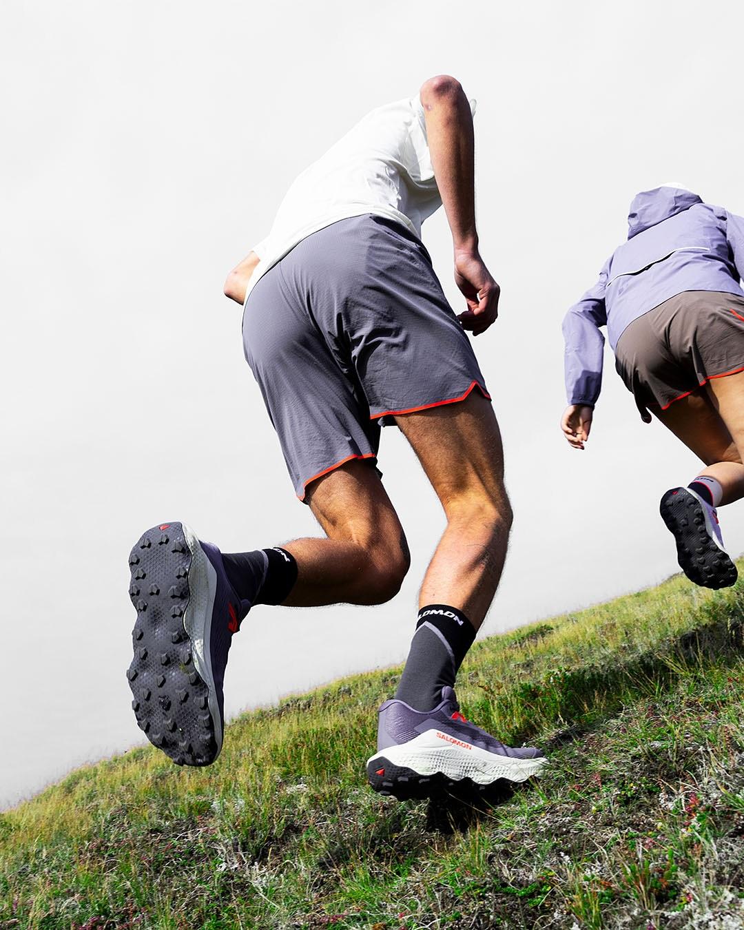 Salomon Ultra Glide 3男裝灰色