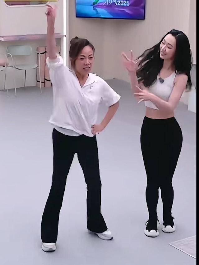 鄧萃雯落實參加《浪姐6》備受關注。