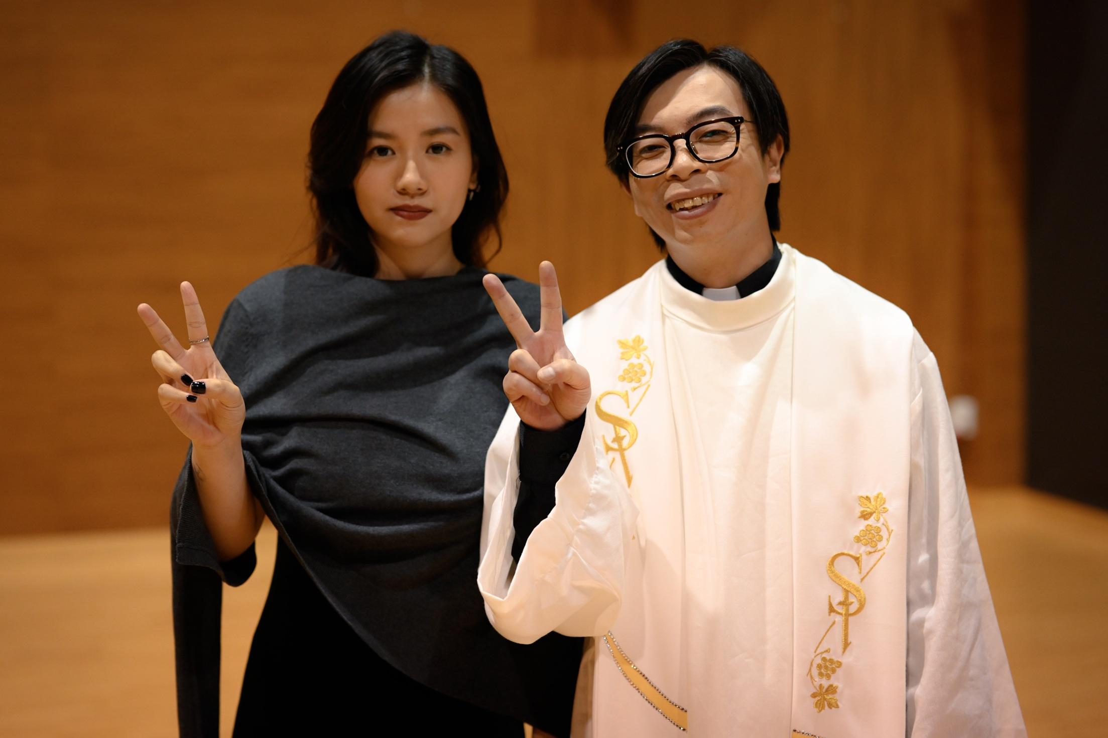 楊偉倫在《搗破法蘭克》演神父,跟楊偲泳有不少對手戲。