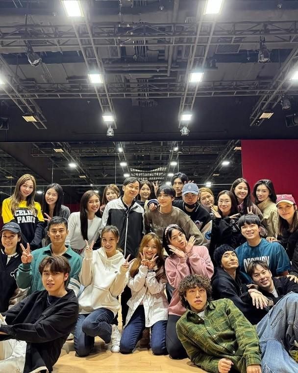 無綫戲劇班由賴慰玲及鄧智堅擔任導師。