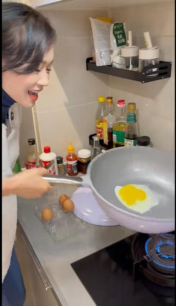 楊思琦近年主力發展內地市場,密密開直播!