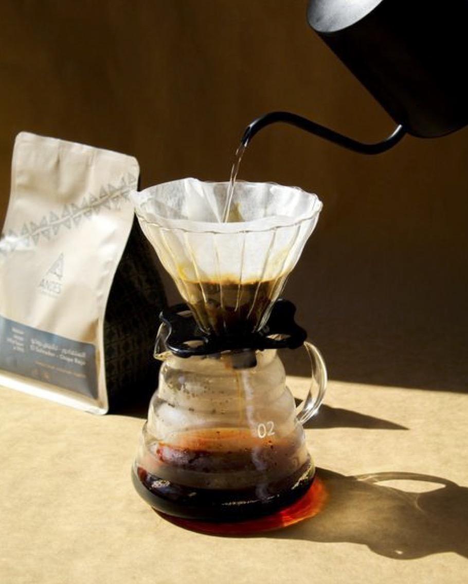 參與「Bean to Cup工作坊」,由選生豆、烘焙、沖煮到包裝,體驗整個過程。