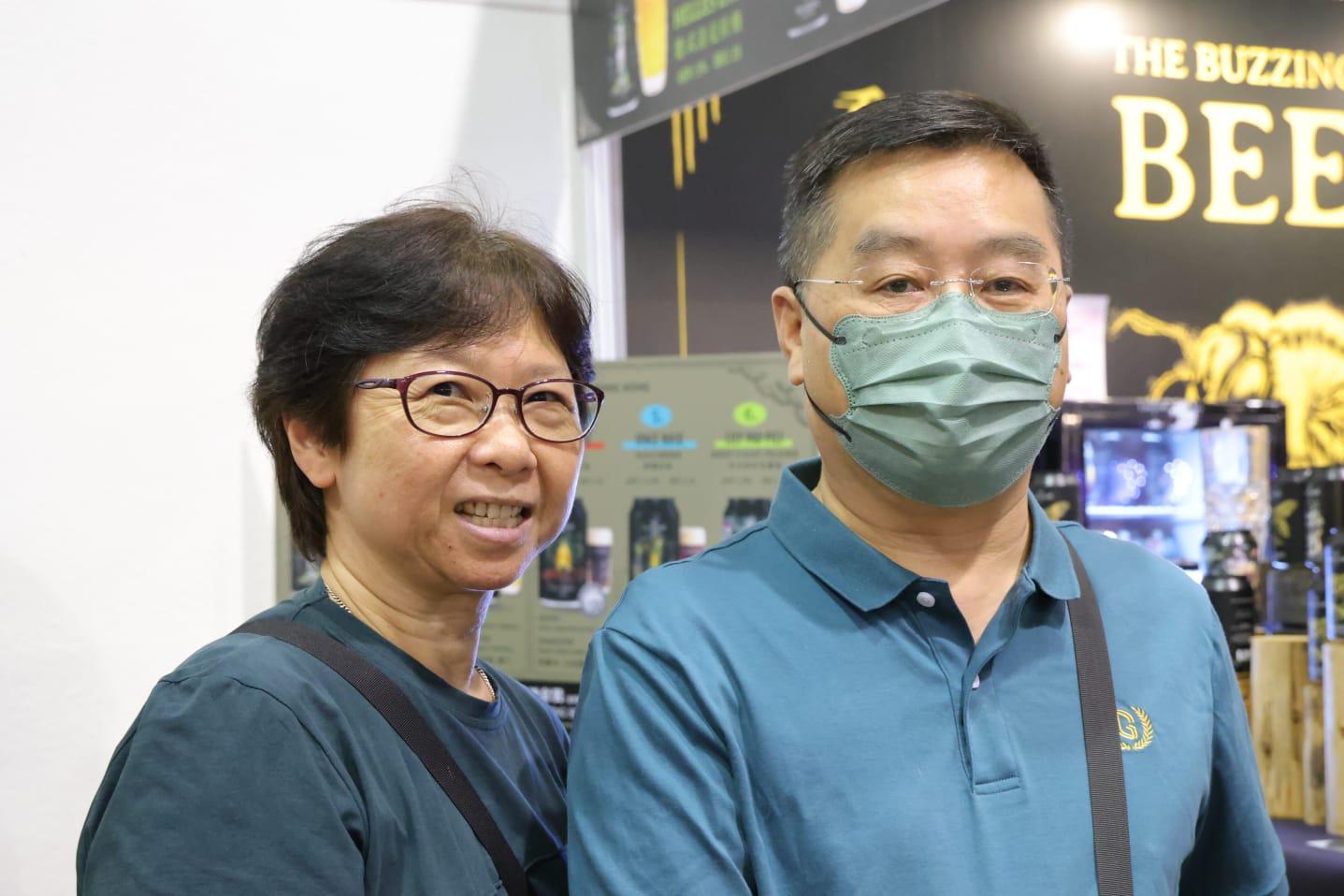 羅先生夫婦稱多年前已參加美食節。(吳康琦攝)