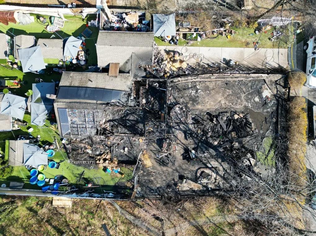 紐約長島「快樂貓之家」發生大火,貓舍焚毀。(互聯網)