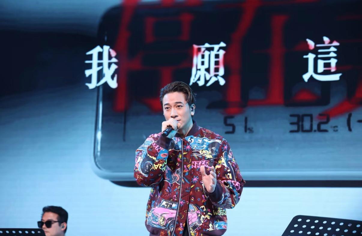 吳卓羲在廣州舉行與你繼續同行演唱會,不少歌迷分享當日盛況到小紅書或微博。(小紅書)