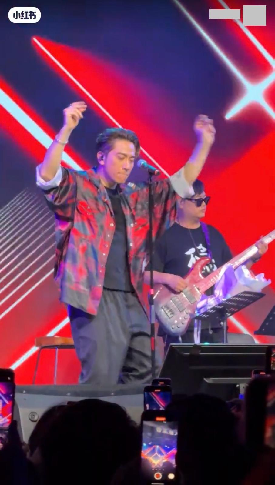 吳卓羲在廣州舉行與你繼續同行演唱會,不少歌迷分享當日盛況到小紅書或微博。(小紅書)