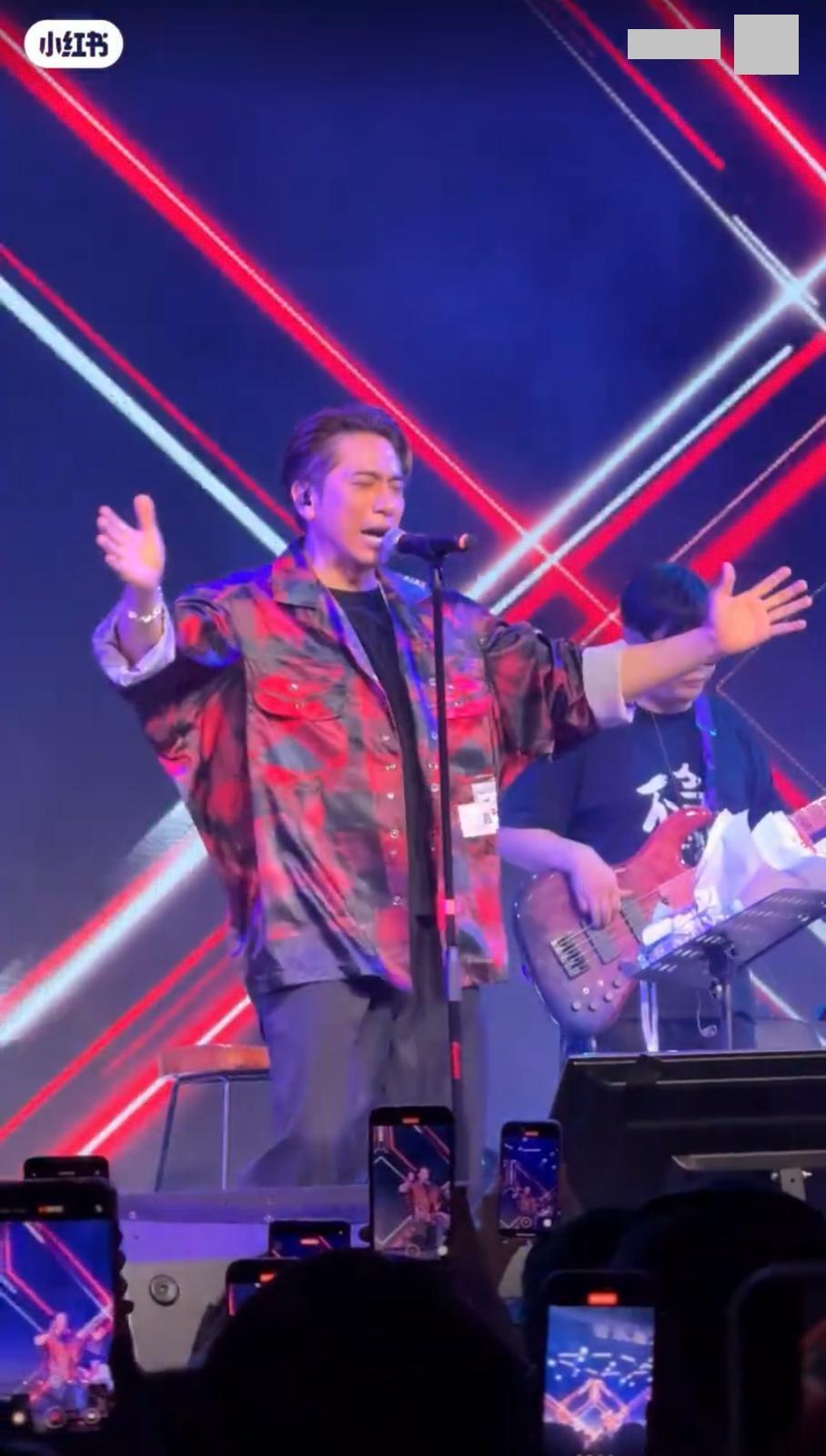 吳卓羲在廣州舉行與你繼續同行演唱會,不少歌迷分享當日盛況到小紅書或微博。(小紅書)