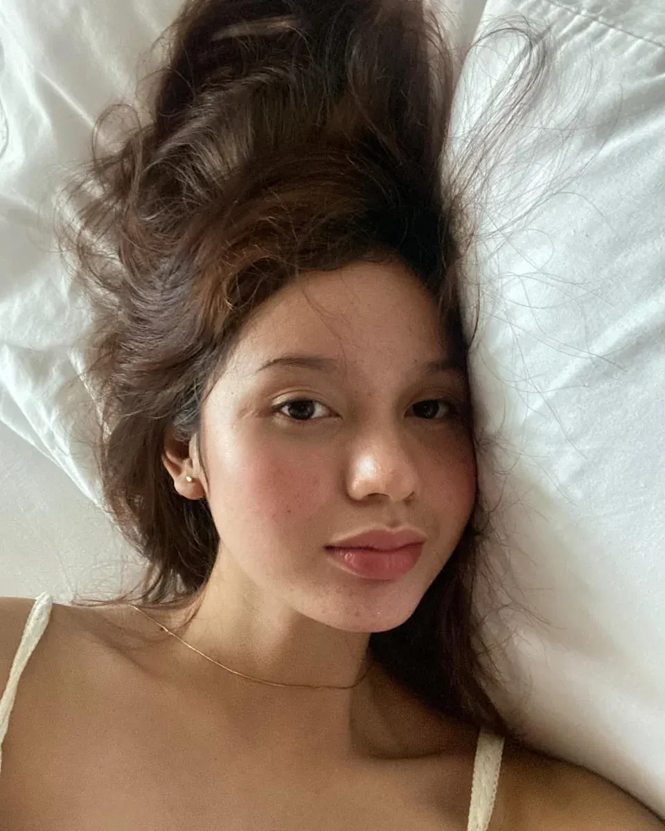 對於被當成BLACKPINK成員Lisa,相中美女稱「我已經聽過好多次呢個讚美」。(IG@ashragerona)