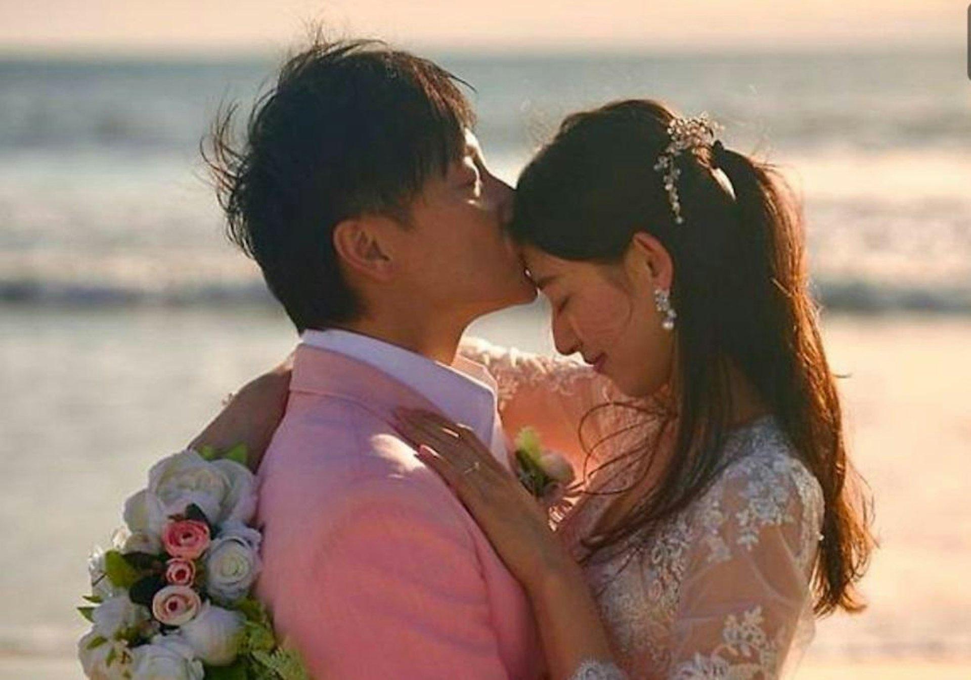 方力申在2月14日與葉萱(Maple)結婚。