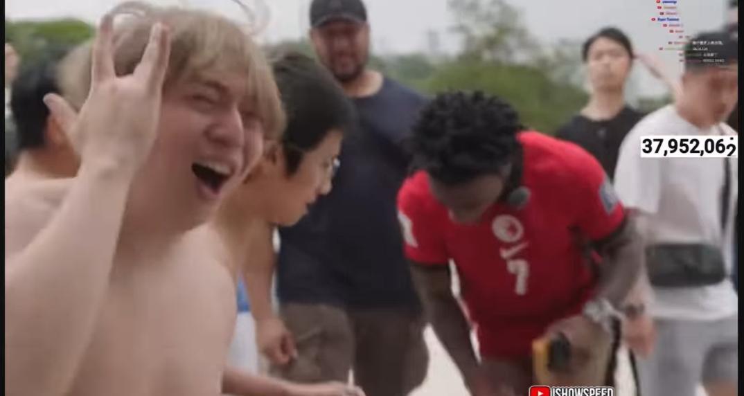 Speed被當眾剝褲,大出洋相。