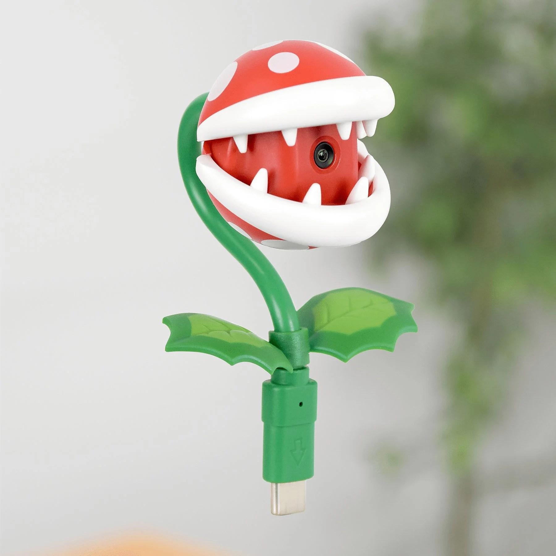 HORI Switch 2 Piranha Plant Camera鏡頭可以合上保障私隱。