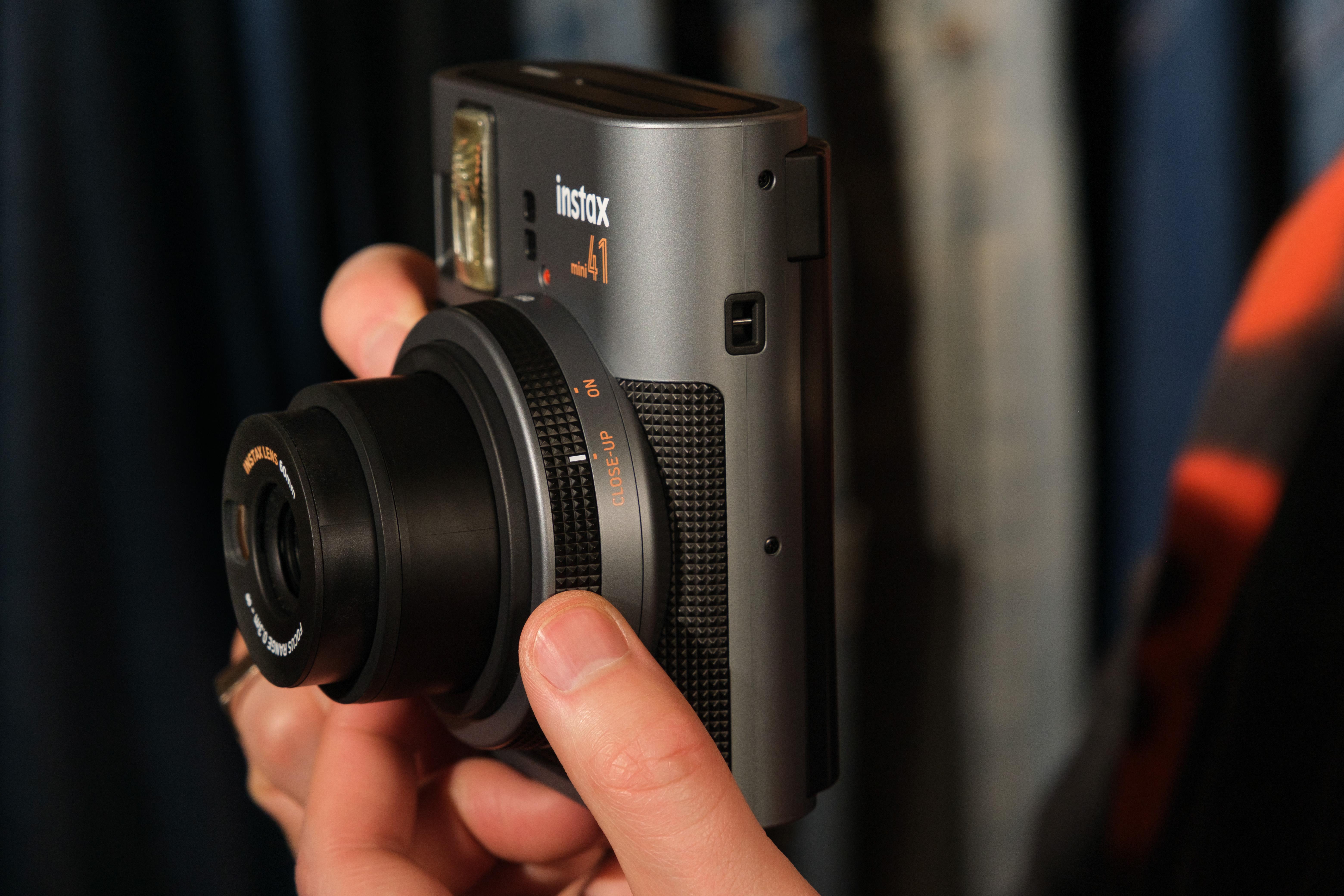 FUJIFILM instax mini 41機側可調校近拍模式。