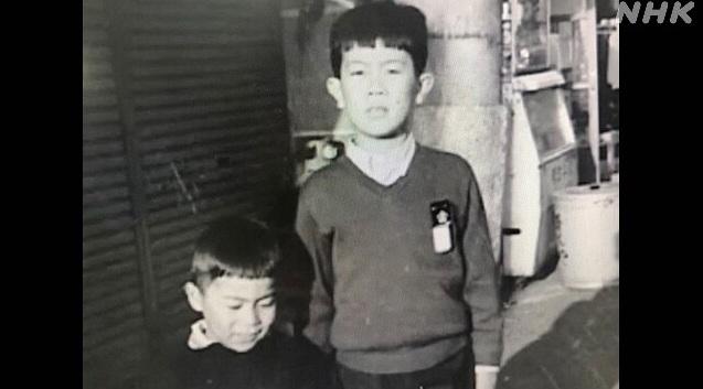 江藏智(右)與弟弟合照。(互聯網)