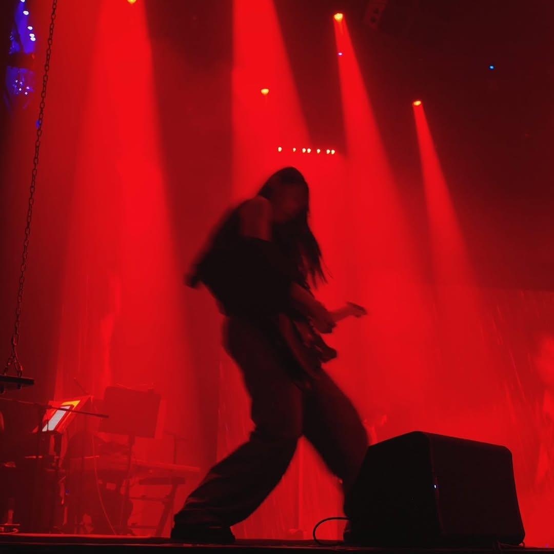 17歲女結他手Dale曾與多名藝人合作。