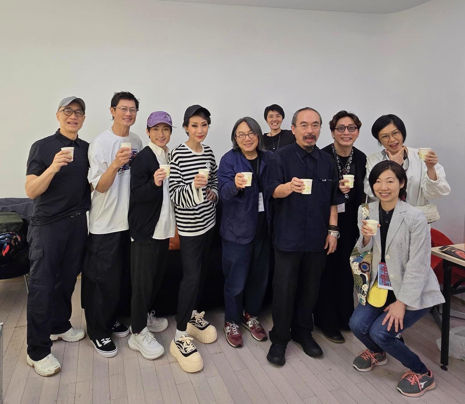 《唔講得》台前幕後大合照