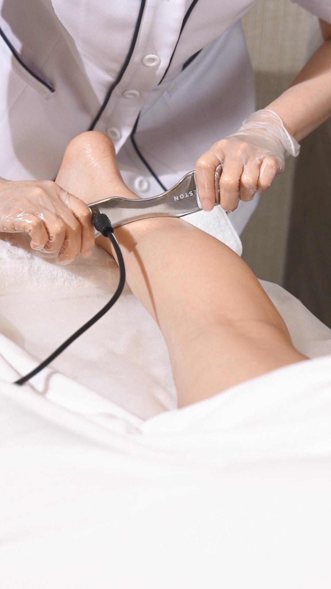 「熱磁筋膜刀」 可用於小腿、手及肩膀等位置。