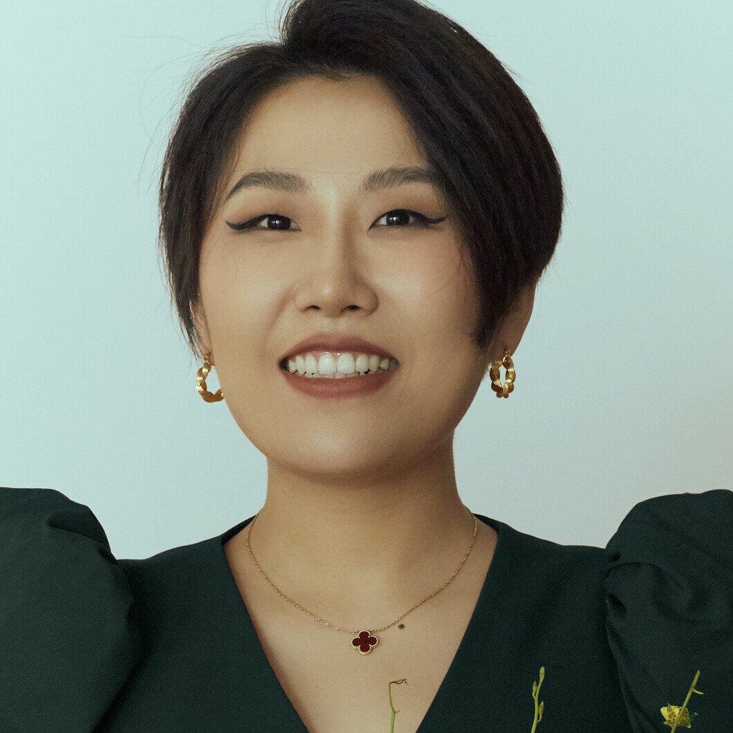 女中音劉倪汝,飾演茶道姑、陸羽之女及影子。