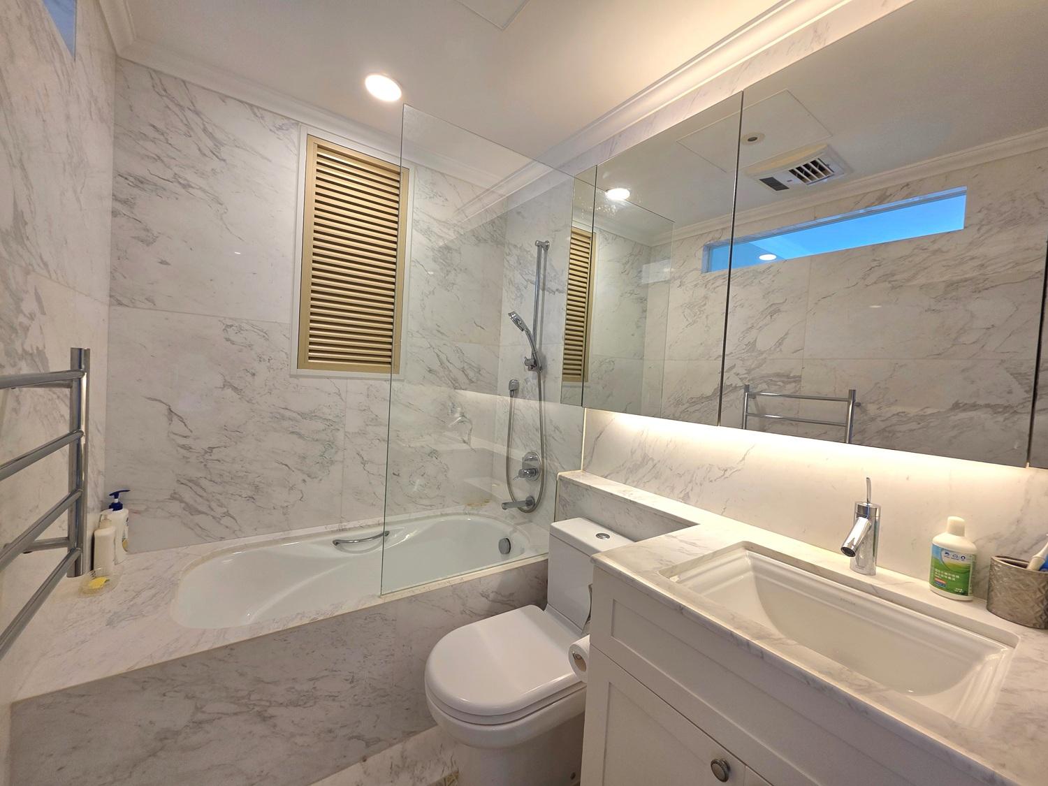 主人套房浴室如酒店般華麗舒適。