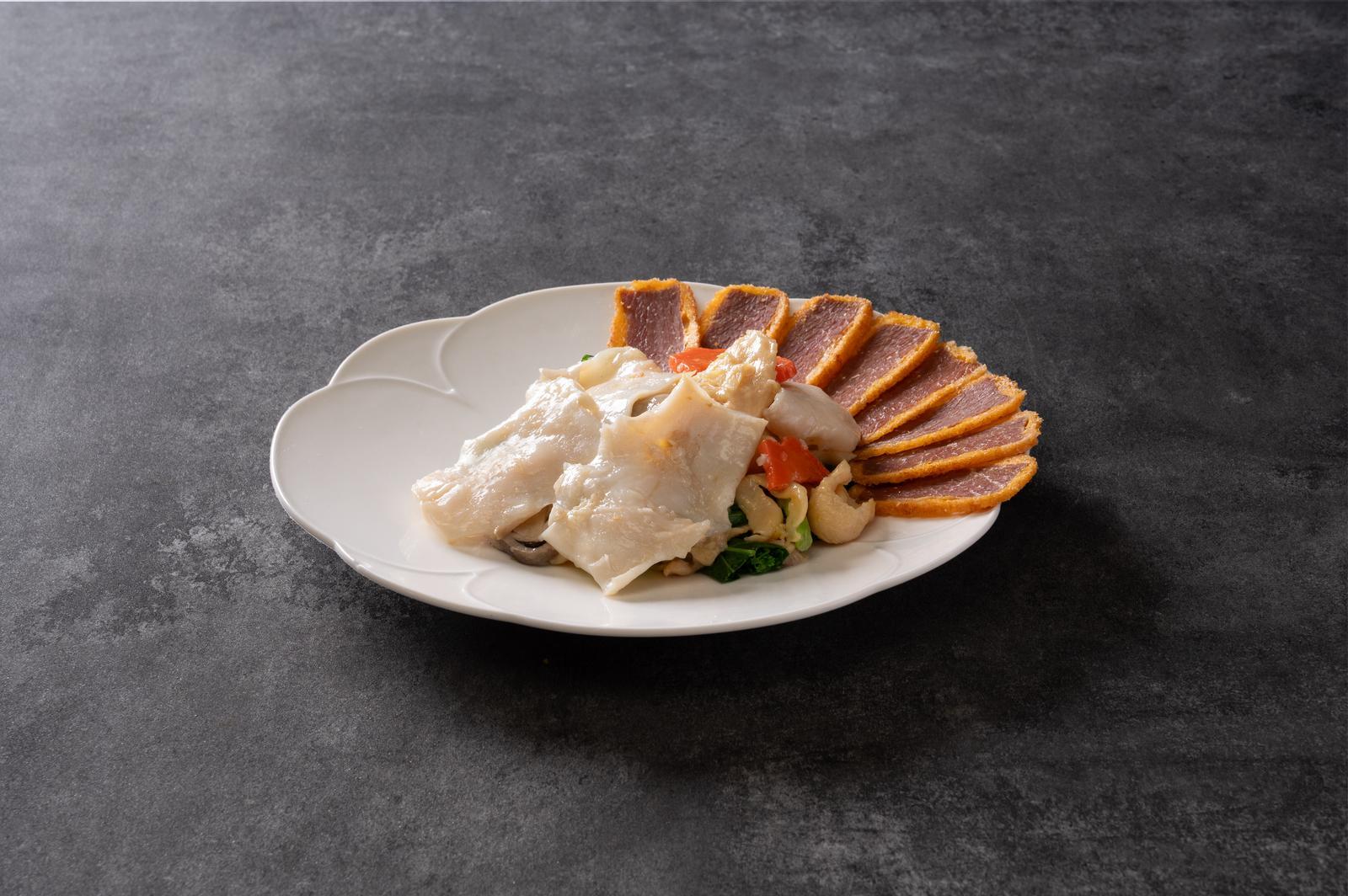 厚德飯店招牌菜燒雲腿雪花雞片