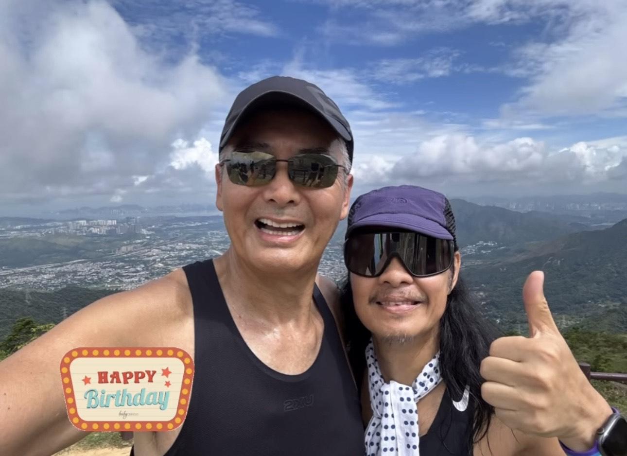 蔡一智跟發哥跑步慶祝生日。