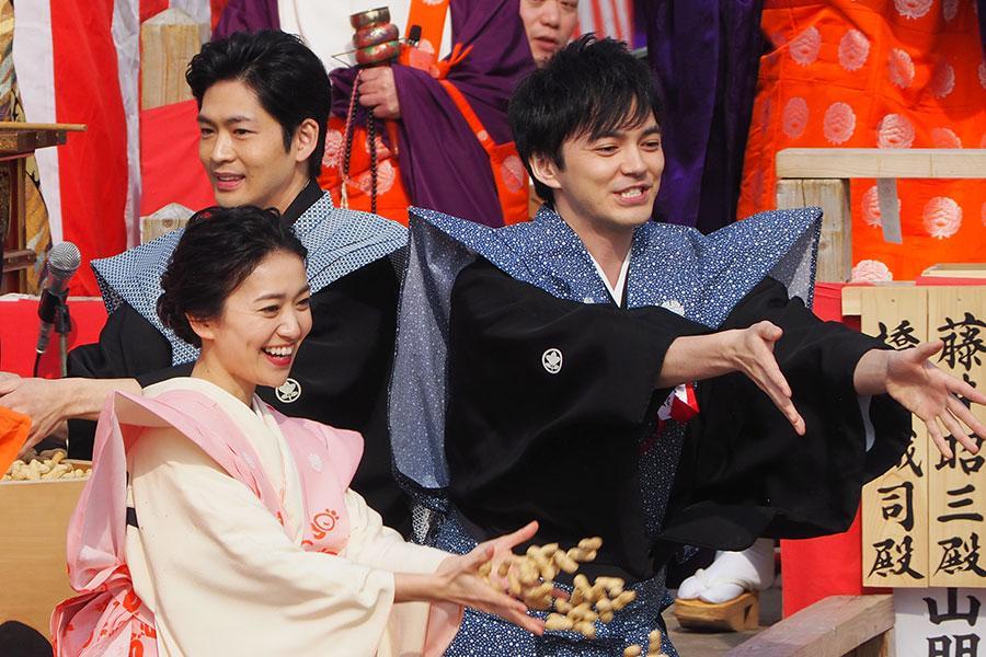 大島優子與林遣都組織四人幸福家庭。