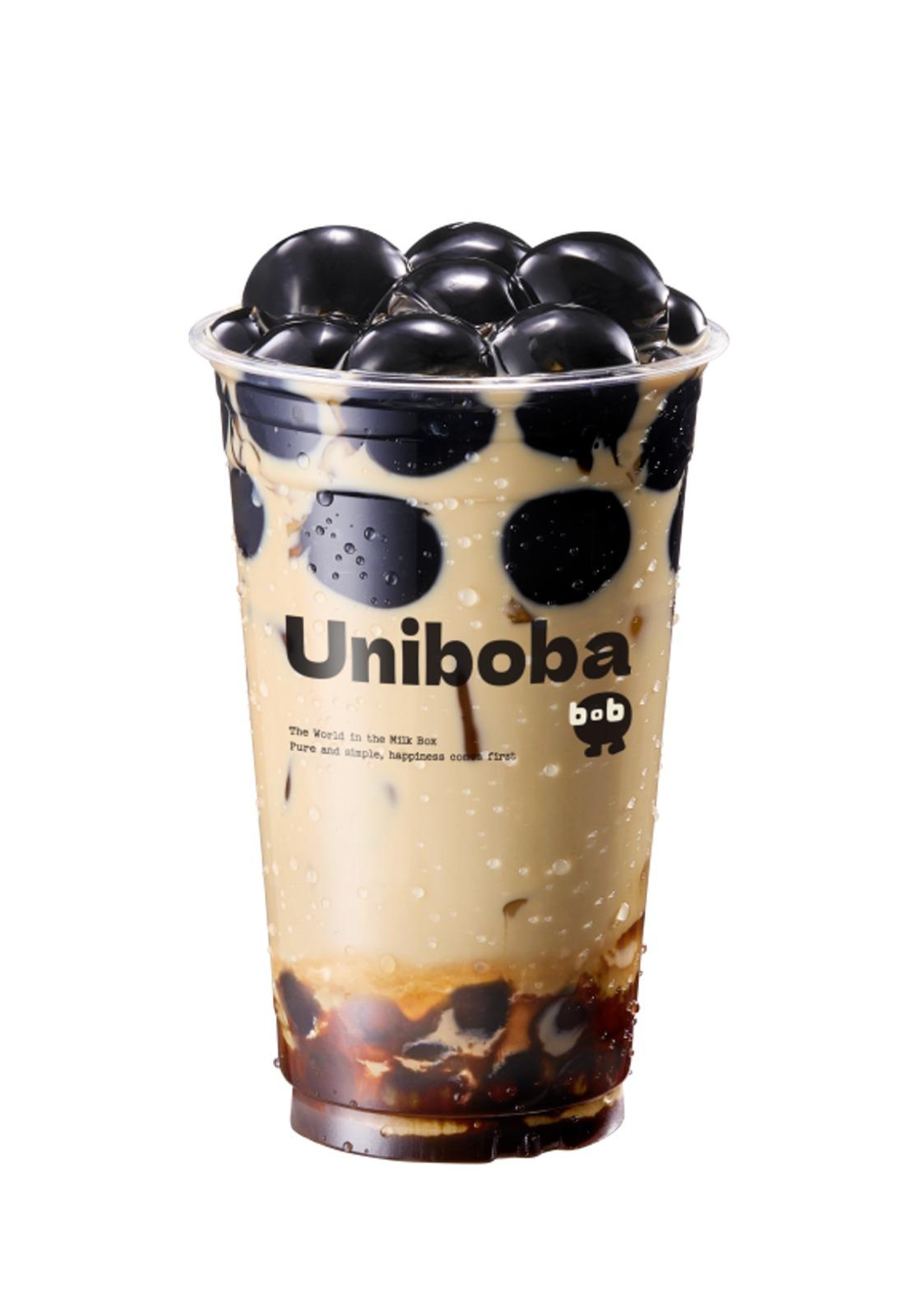 巨無霸黑糖琥珀丸($24凍飲)琥珀啫喱每日現製,滑嫩爽口,搭配軟糯的木薯珍珠,雙重層次口感。