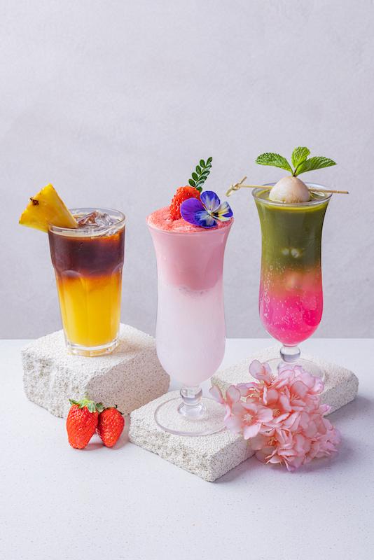 菠蘿咖啡$48、草莓奶蓋$54、荔枝抹茶$52