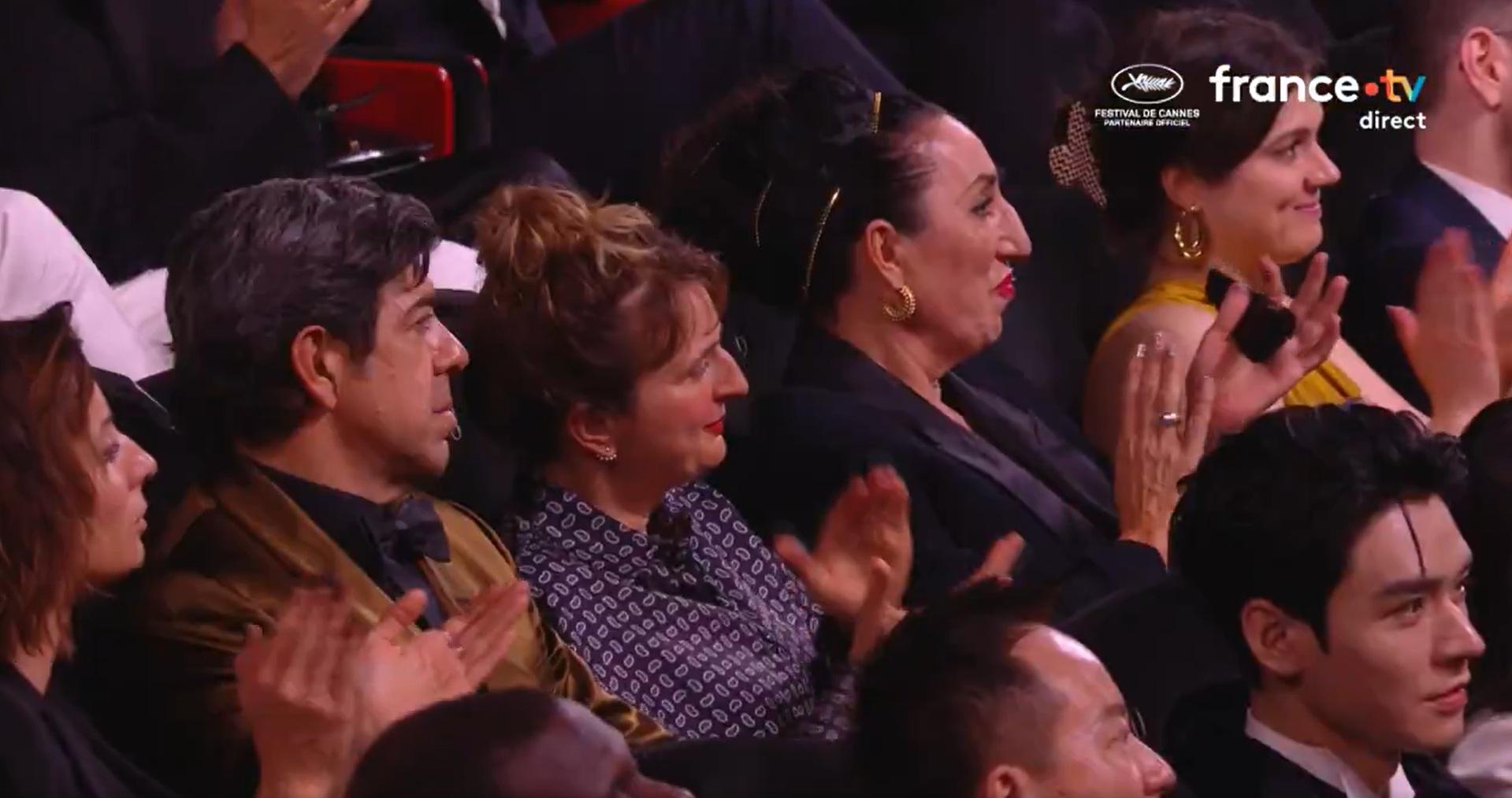 羅扙迪尼路振奮人心的說話,獲全體觀眾拍掌。