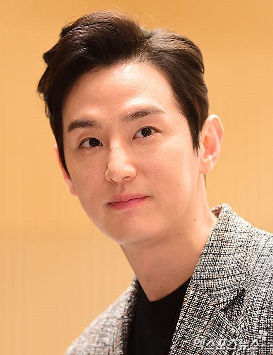 權律將於本月24日迎娶圈外女朋友。