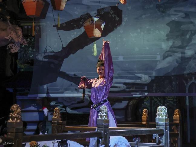 一幕幕精彩絕倫的歌舞表演,為食客帶來一場場嶄新視覺體驗。(圖片來源:敘宴公眾號)