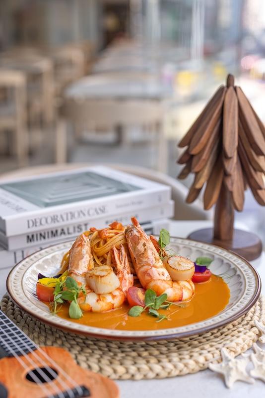 燒虎蝦,帶子龍蝦汁燴扁意粉$188