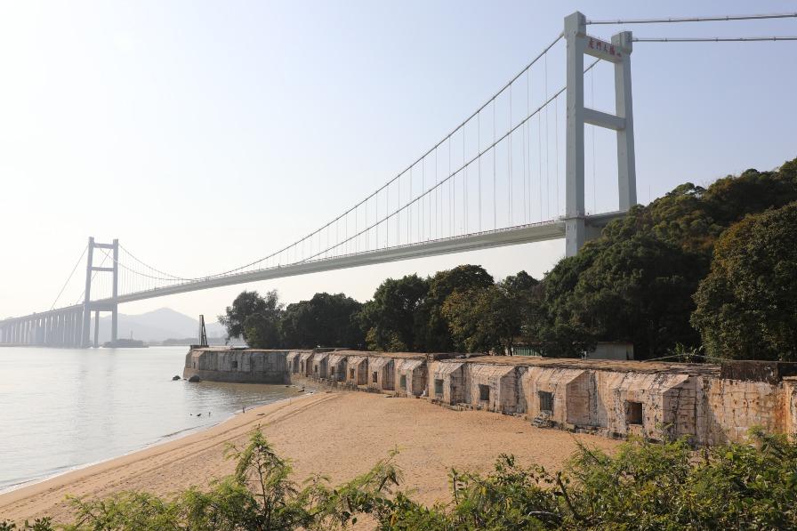 威遠炮台遺址是虎門炮台遺址中保存最完好,全長360米、高45米,共有25個炮位。(圖片來源:視覺中國)