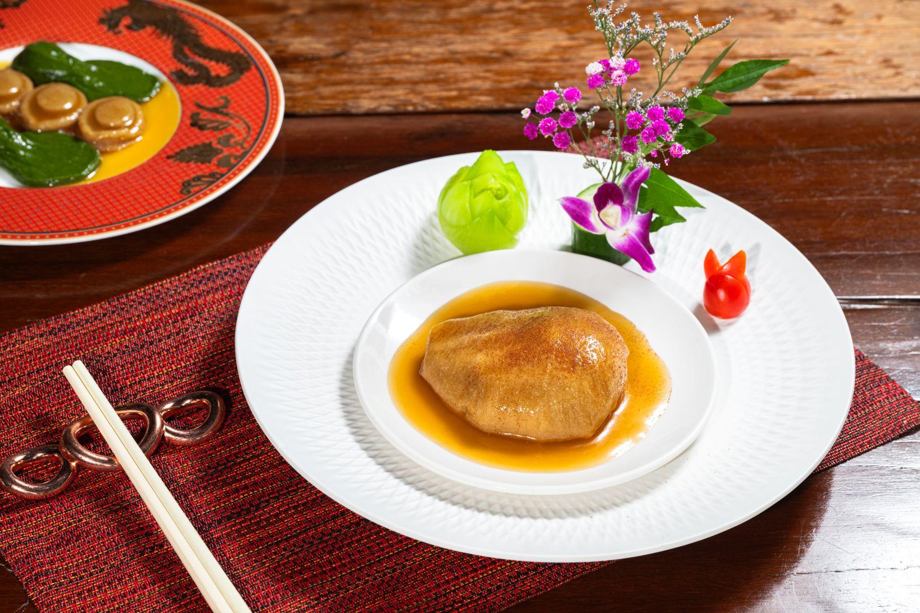 蝦子柚皮$168(IDDSI EC7 容易咀嚼)用鯪魚、海味、大地魚、雞肉等多種食材將柚子皮炆煮4小時,使柚皮更加軟腍,入口即融。最後灑上香惹蝦子,更加甘香。