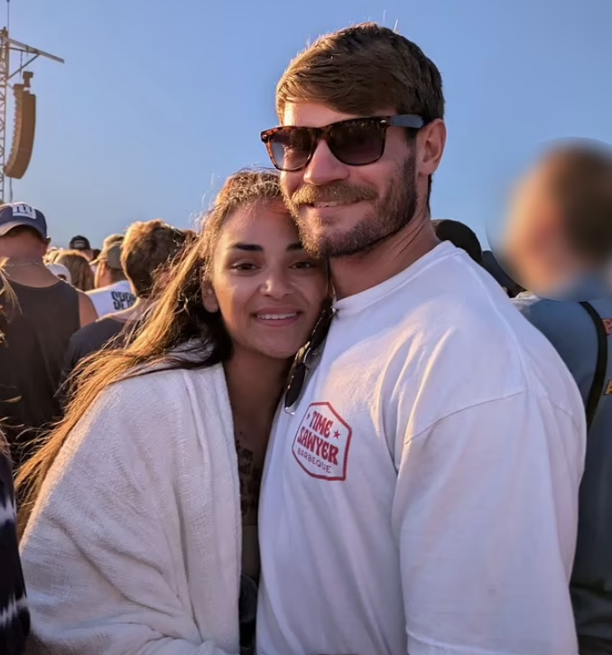 伊莎貝與丈夫科爾斯。(互聯網)