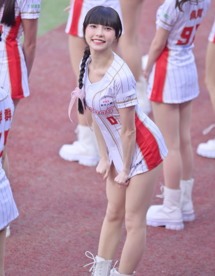 李芷霖(IG@leelin0)