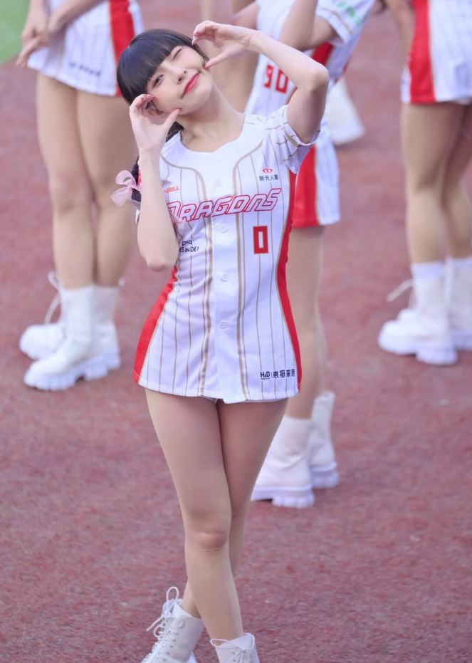 李芷霖(IG@leelin0)