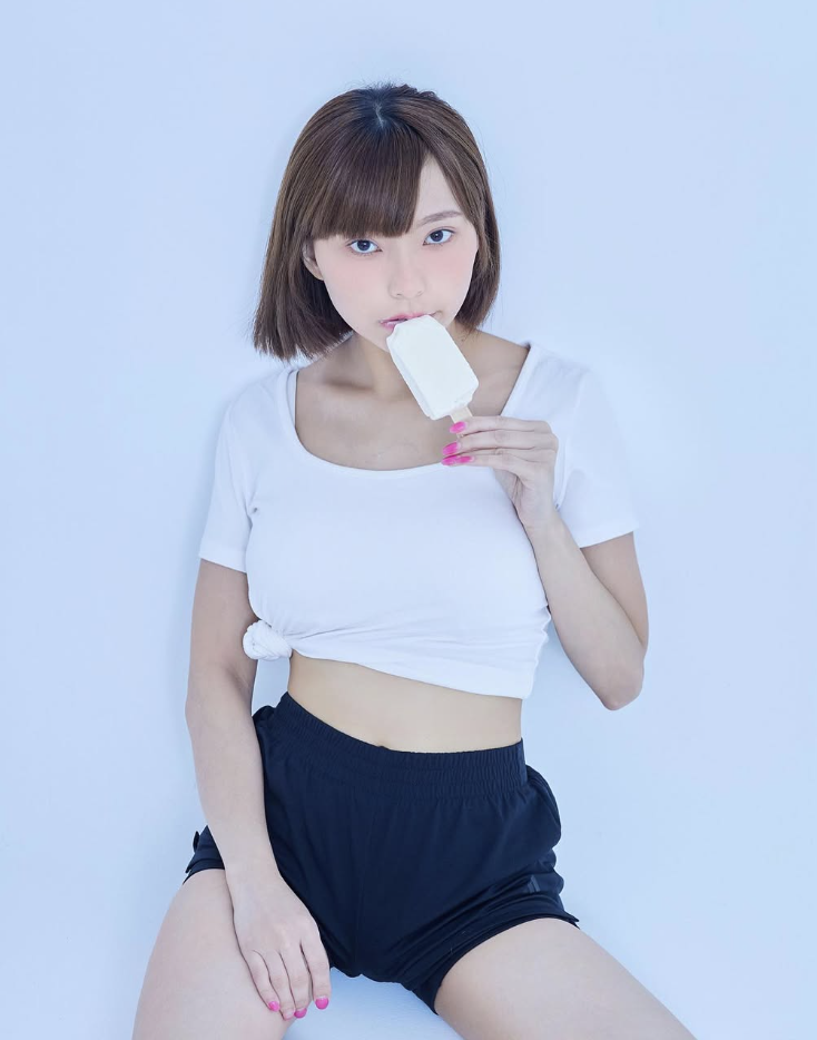 李芷霖(IG@leelin0)