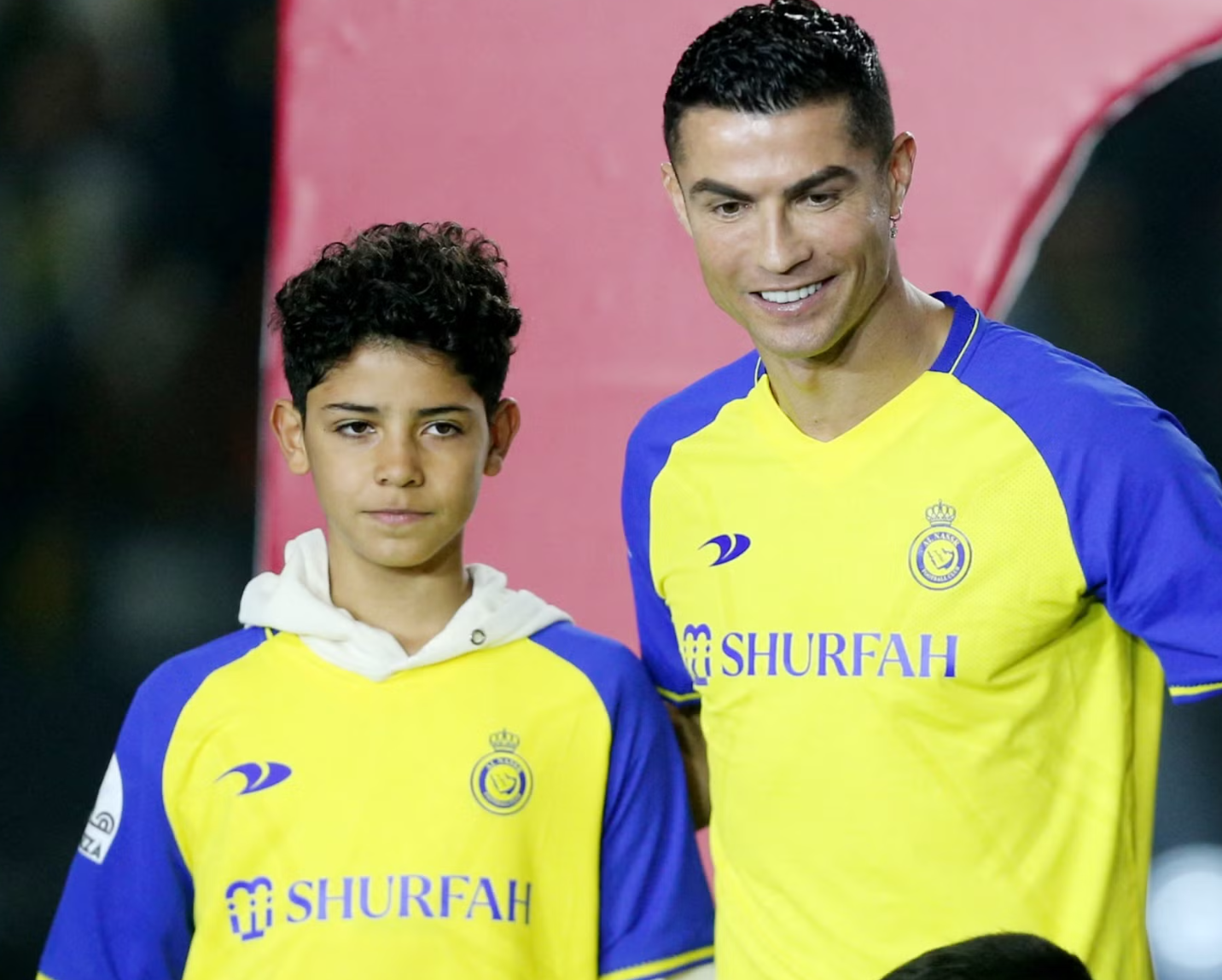 年僅14歲的小C朗一直跟隨爸爸生活,曾於祖雲達斯、曼聯青年軍受訓,現時效力艾納斯青年軍。