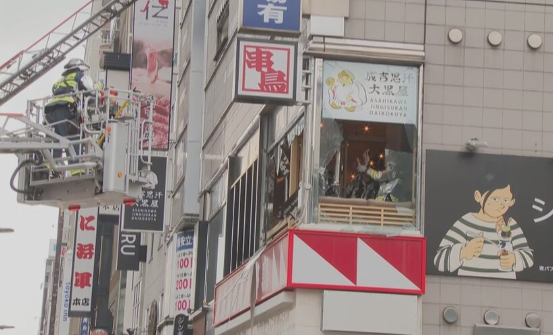 北海道札幌中央區一座11層建築發生爆炸。爆炸地點位於建築2樓的一間餐廳。(網上圖片)