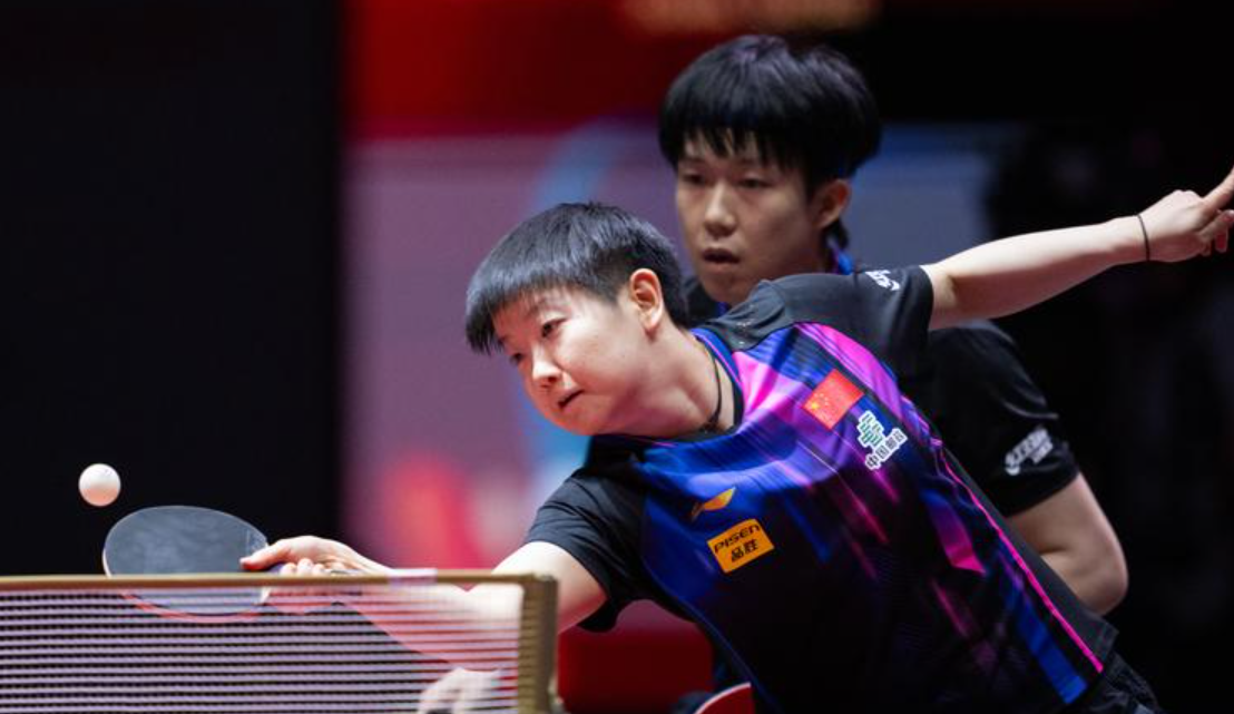 王楚欽與孫穎莎在世錦賽混雙率先晉身8強。(新華社)